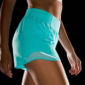 NWT Lululemon Hotty Hot High-Rise Lined Short 4"